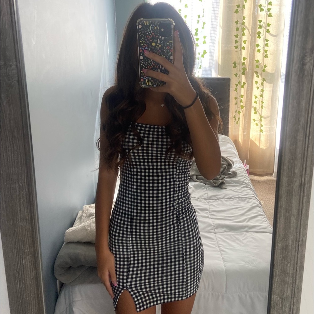 Plaid tight dress with slit
